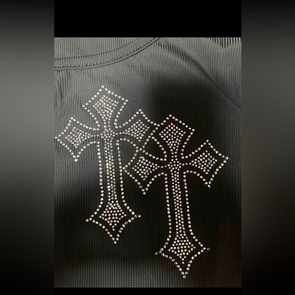 Gothic Dark Cross & Rhinestone Pattern Slim Fit Cropped T-Shirt - Picture 7 of 7